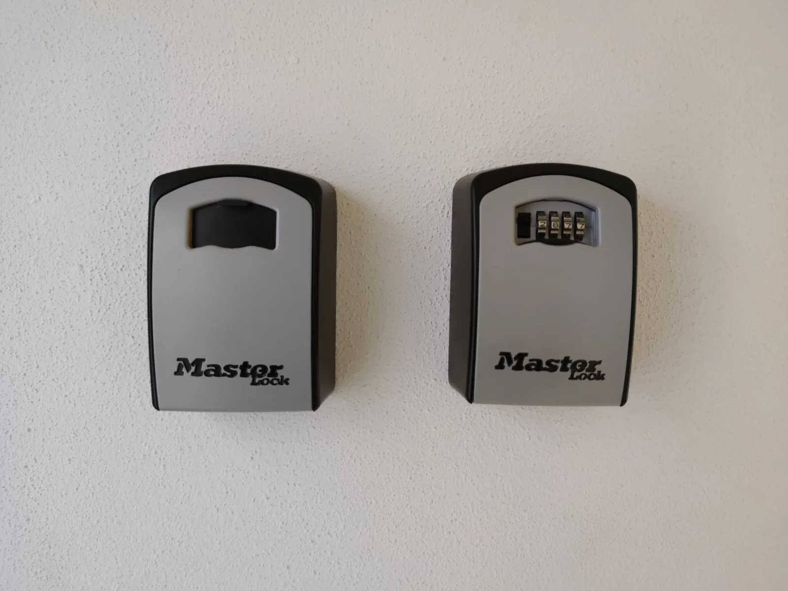Boîtiers à clés Master Lock des appartements Piana et Calacuccia